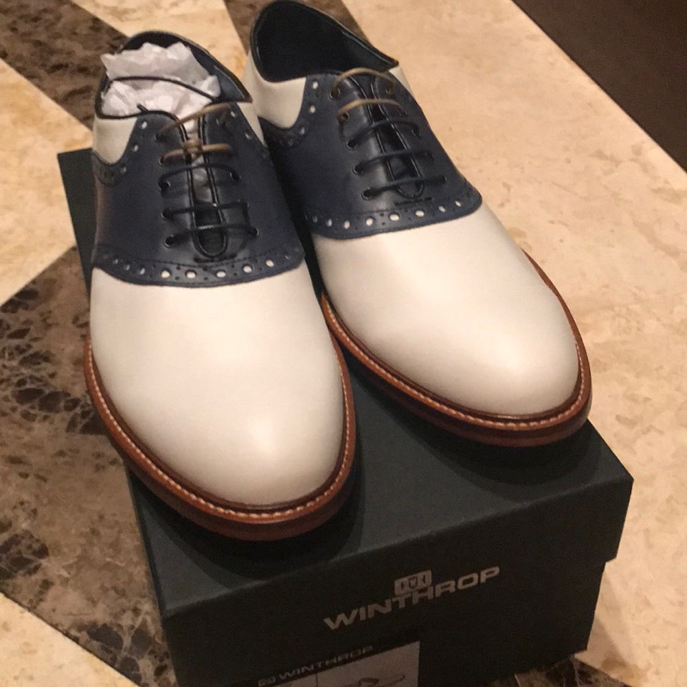 Men’s New Winthrop Size 10 Shoes